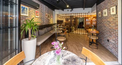 The Marions Suite Hotel