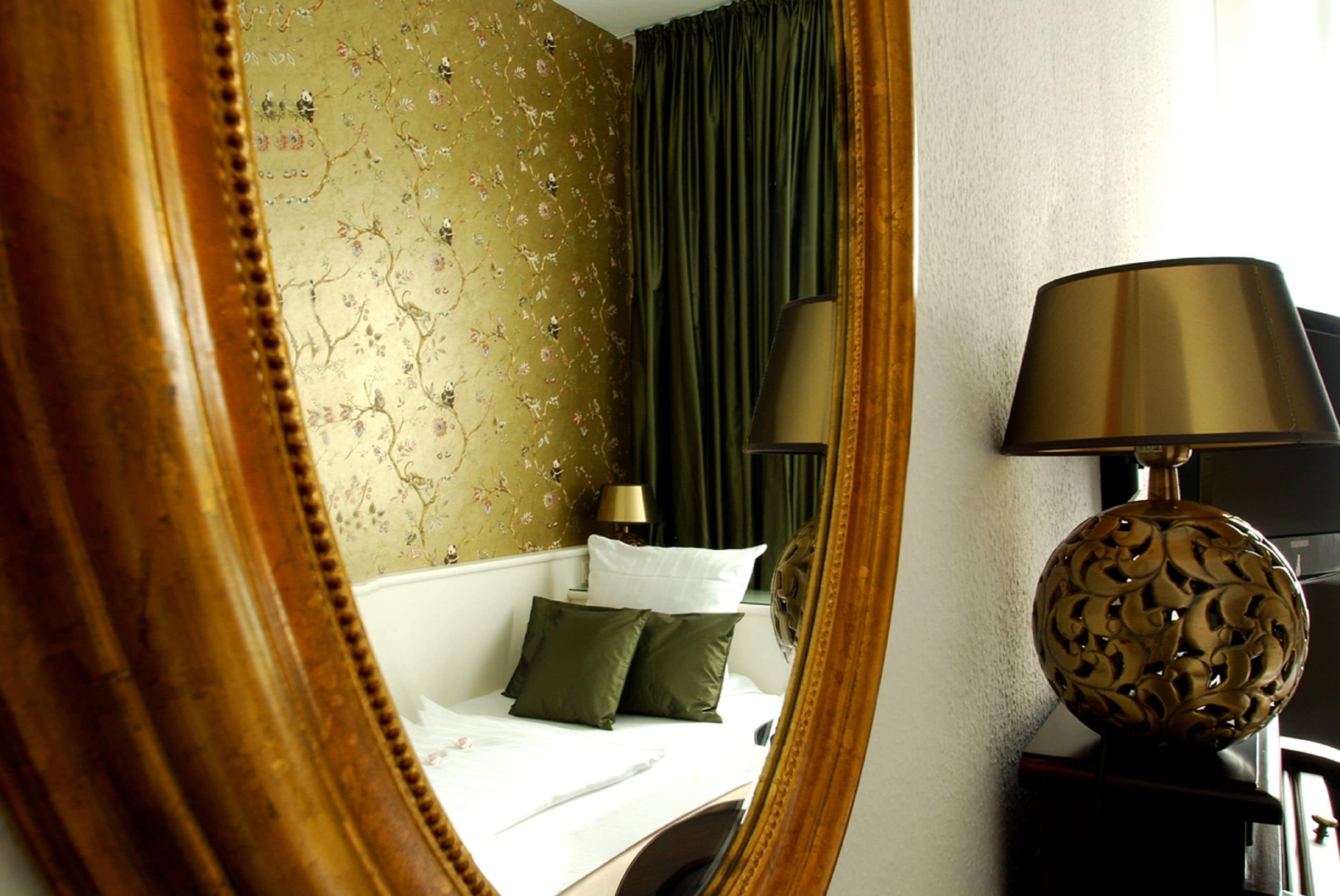 Basic Single Room | In-room safe, blackout curtains, iron/ironing board, free WiFi