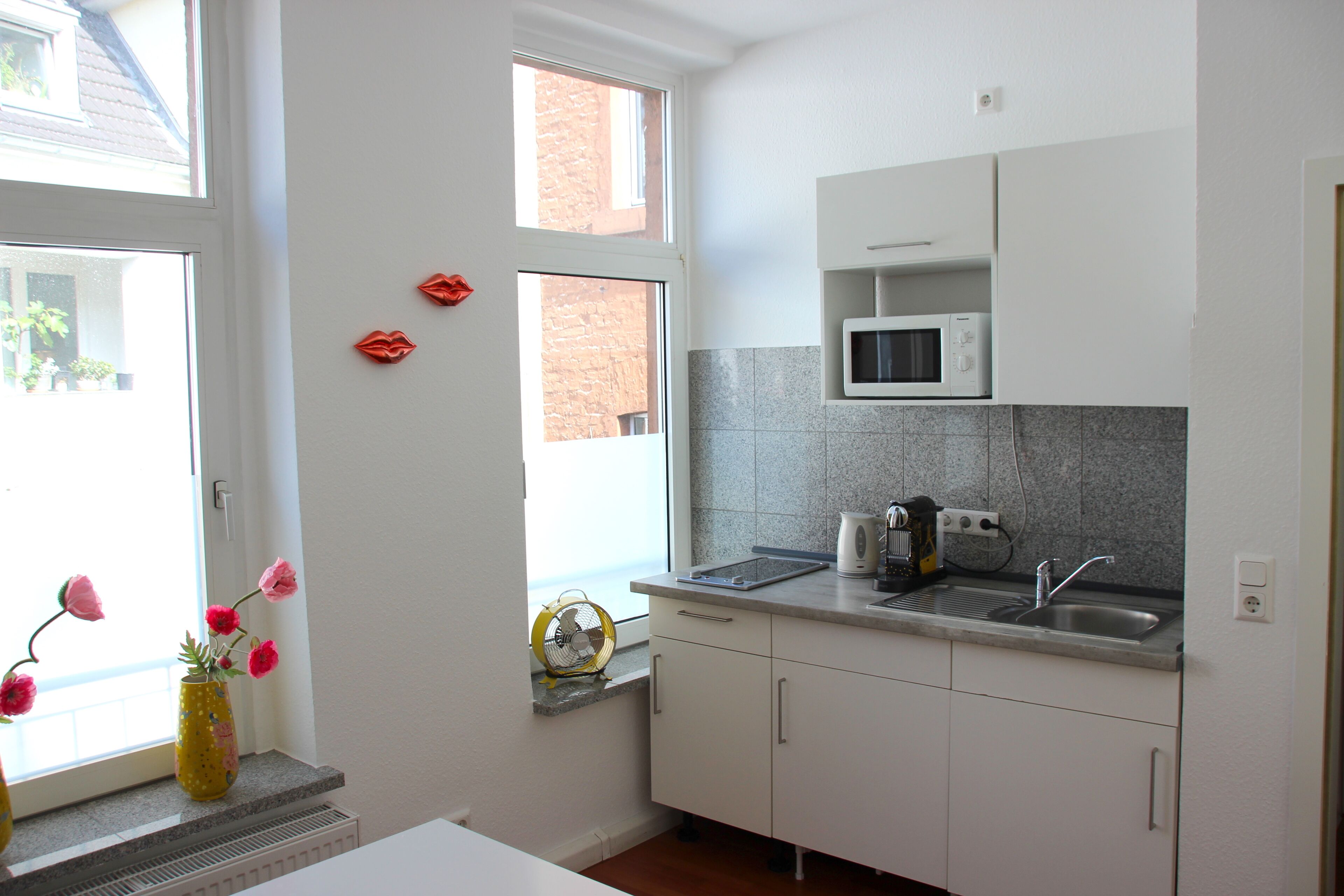 basic studio | private kitchen