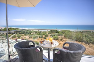 Minibar, in-room safe, individually furnished, desk