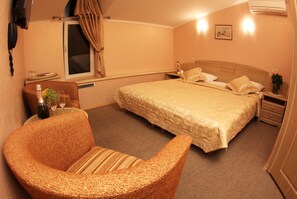 Premium bedding, in-room safe, desk, laptop workspace - Ekaterina II (Odesa)