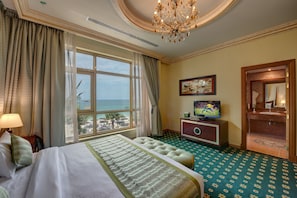 Executive-Suite, 1 King-Bett, Raucher, Strandblick | Bettwäsche aus ägyptischer Baumwolle, hochwertige Bettwaren, Minibar