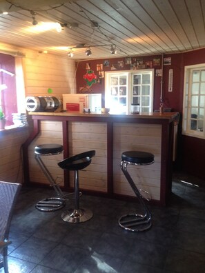 Bar (en la propiedad)