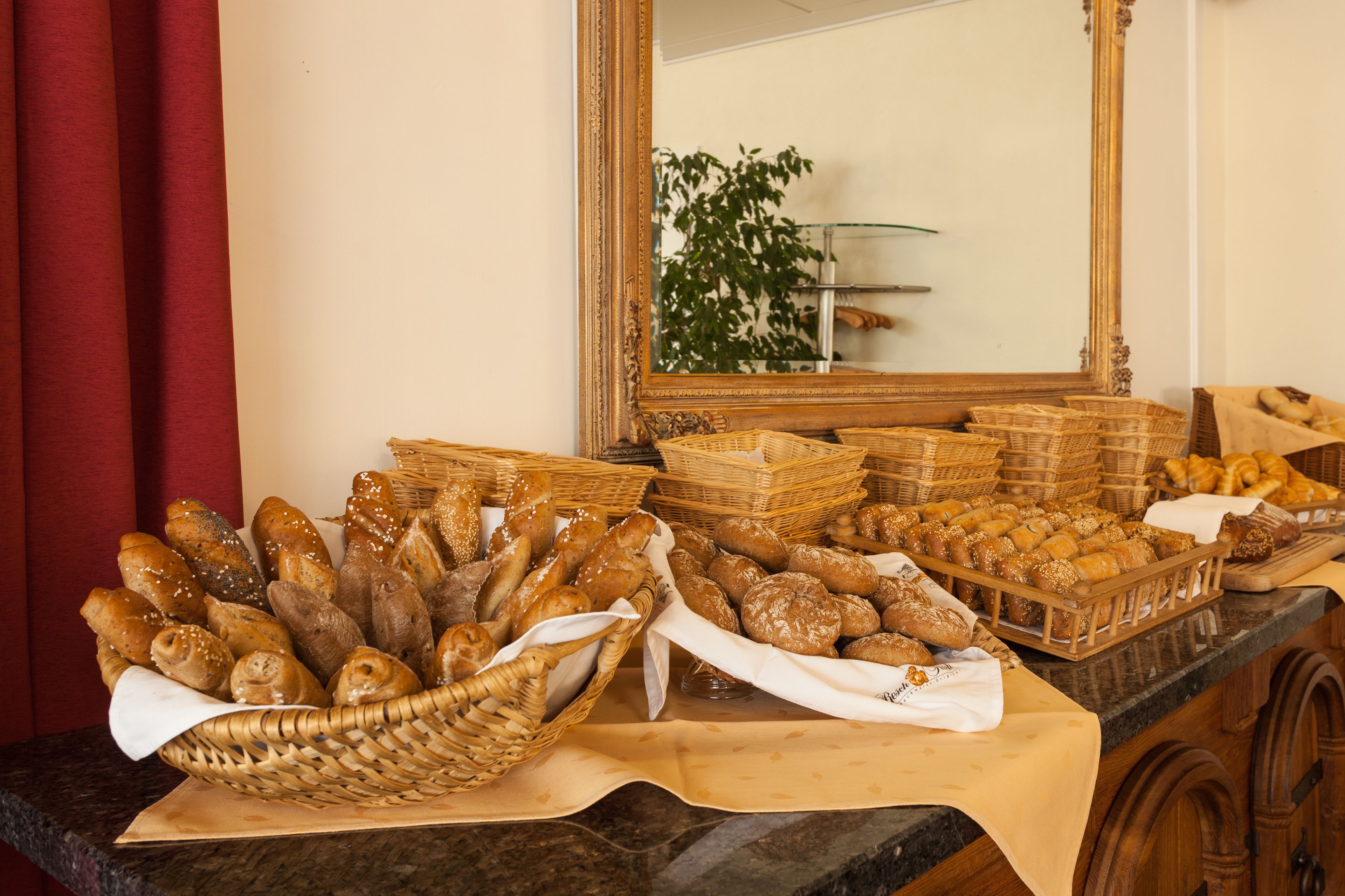 Daily buffet breakfast for a fee