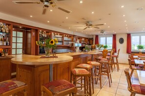 Bar (in der Unterkunft)