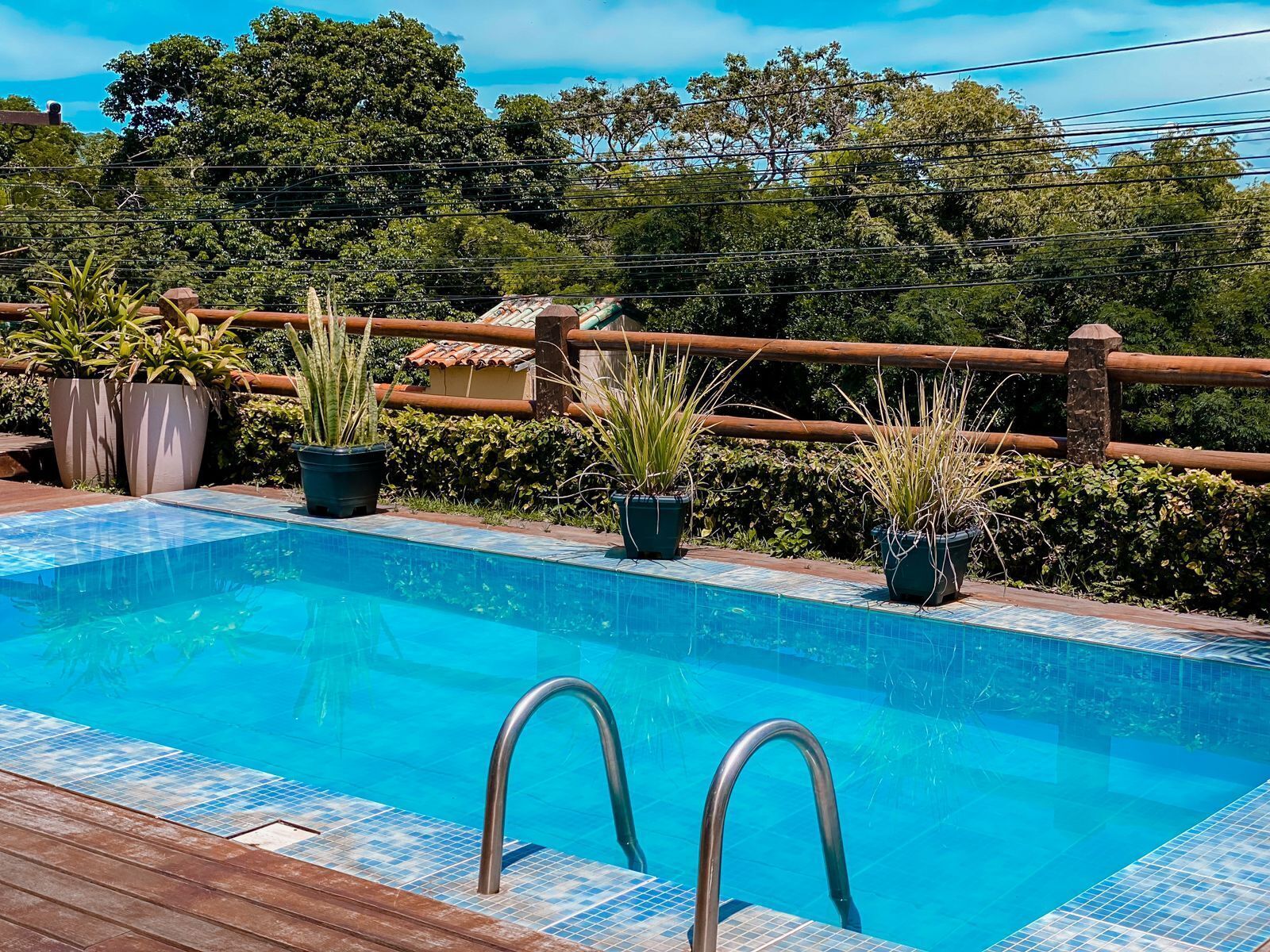 حمّام سباحة خارجي