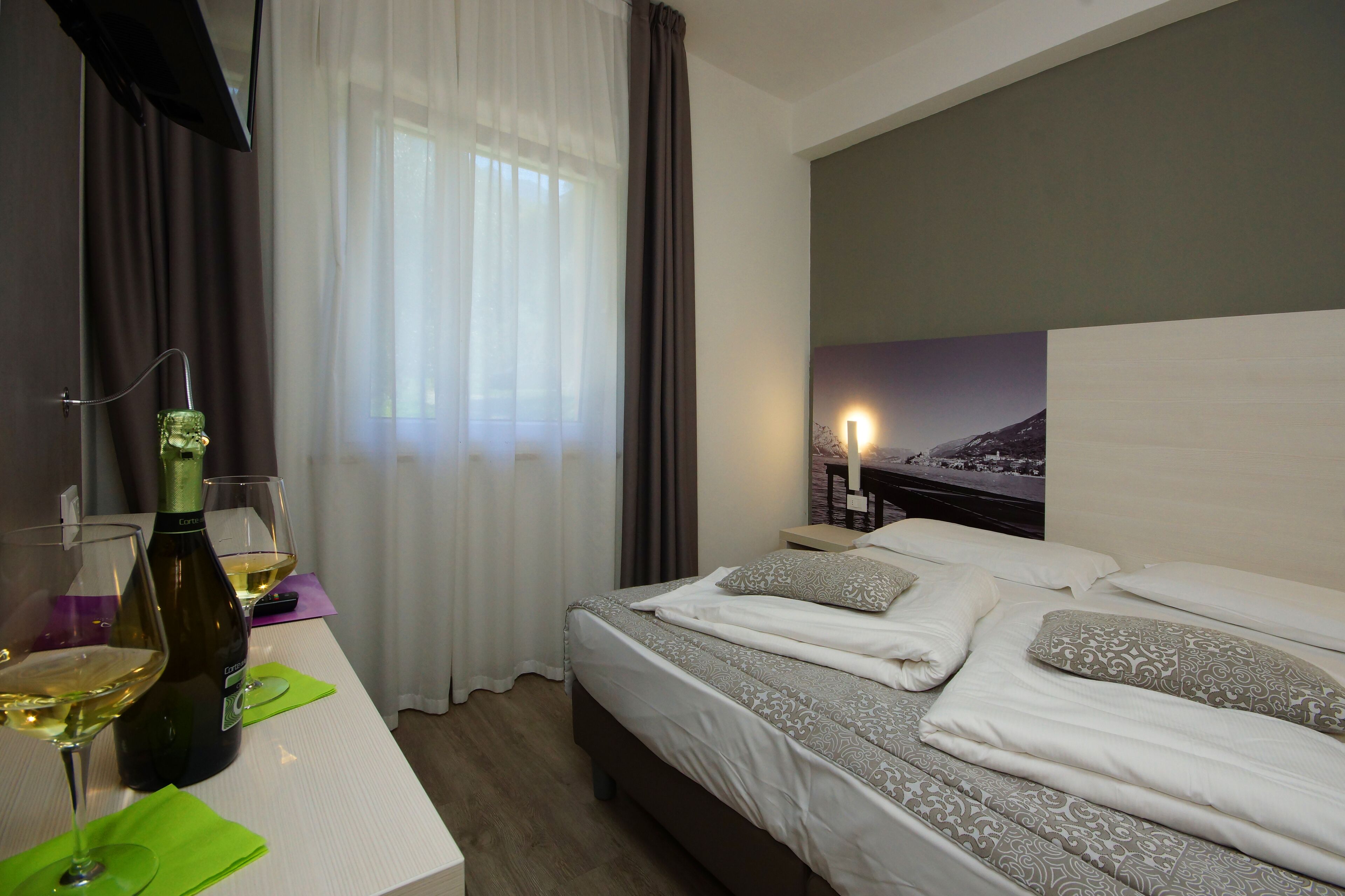 design double room, mountain view | in-room safe, desk, soundproofing, free wifi