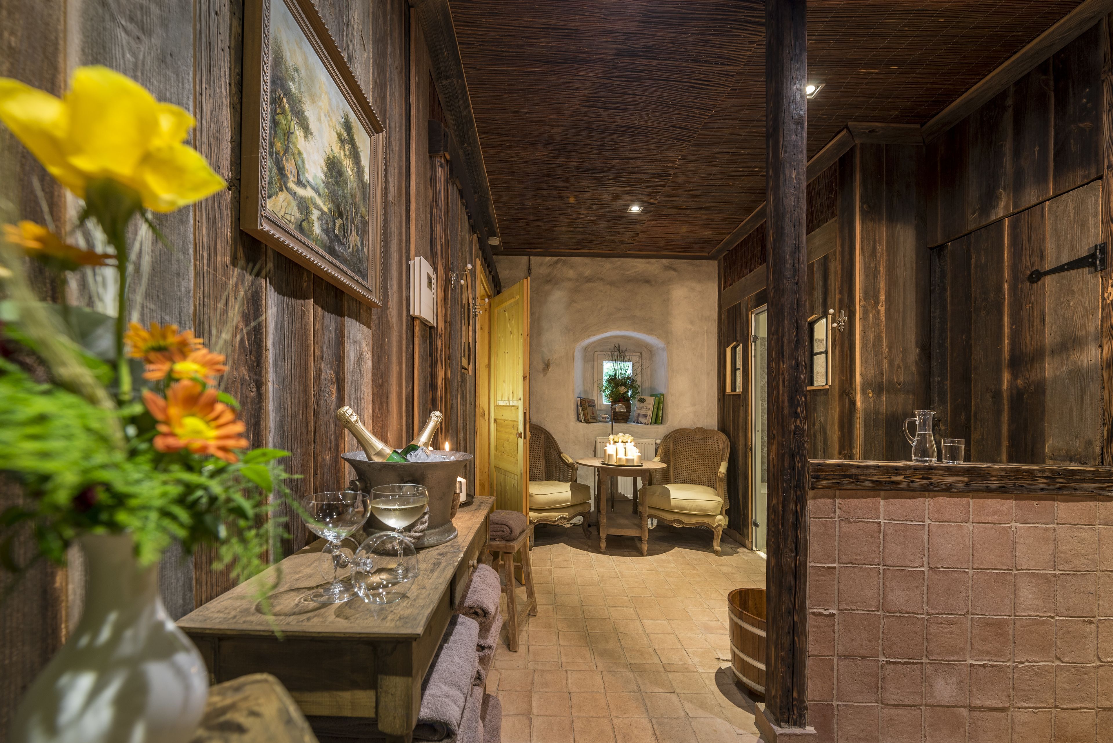 sauna, steam room, body treatments, body wraps, body scrubs, facials