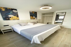 Coffres-forts dans les chambres, bureau, Wi-Fi, draps fournis