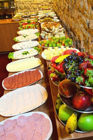 Breakfast buffet - Hotel Gedik Pasa Konagi (Istanbul)