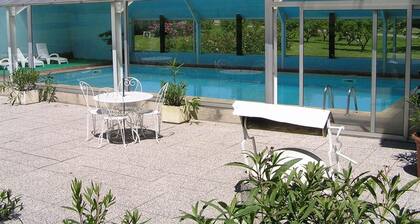 HĂŽtel Restaurant La Mangeoire â Relais Paris BĂąle