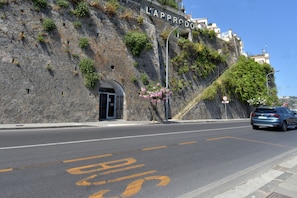 Exterior detail - L'approdo (Casamicciola Terme)