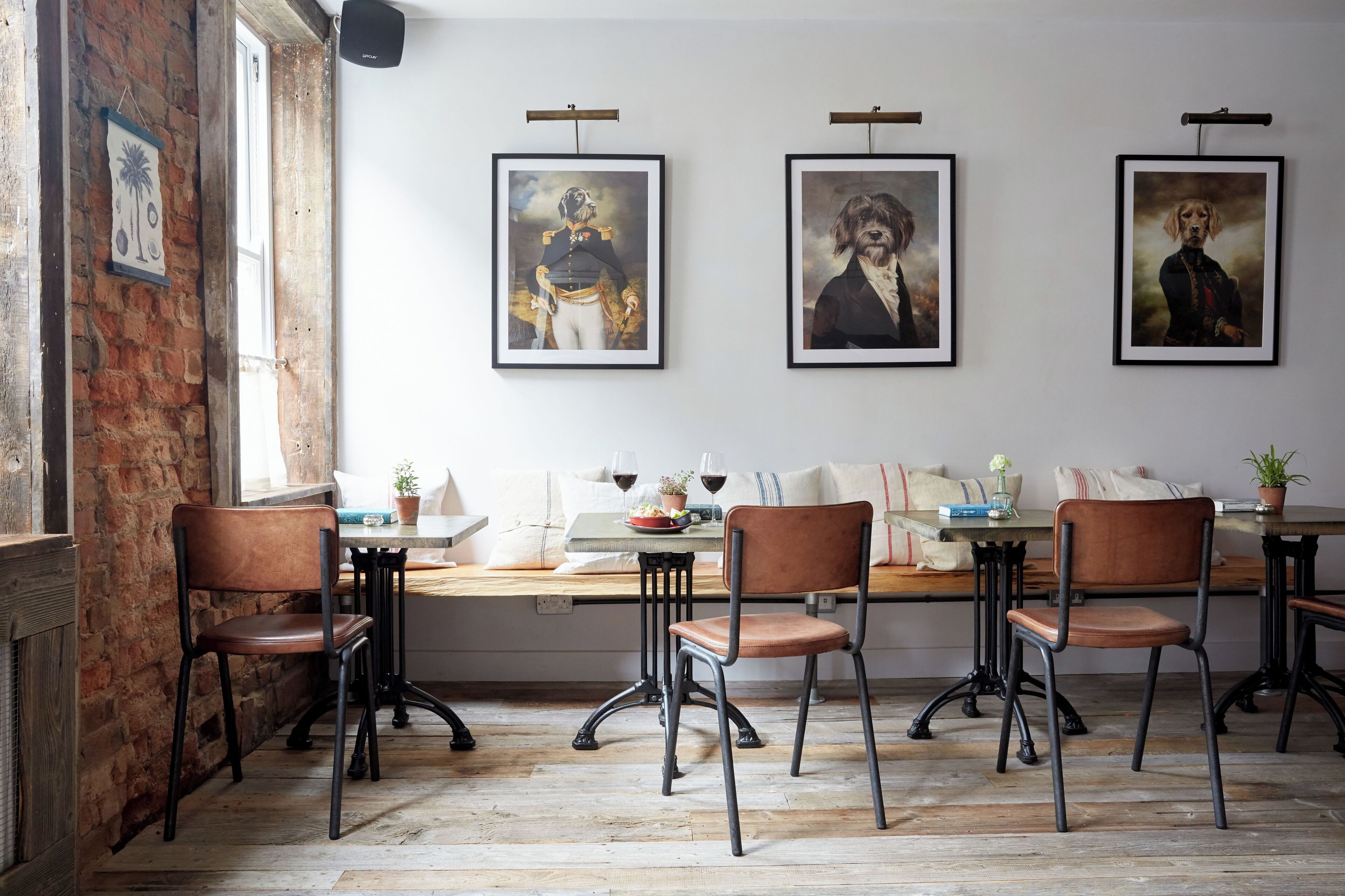 Breakfast, lunch and dinner served