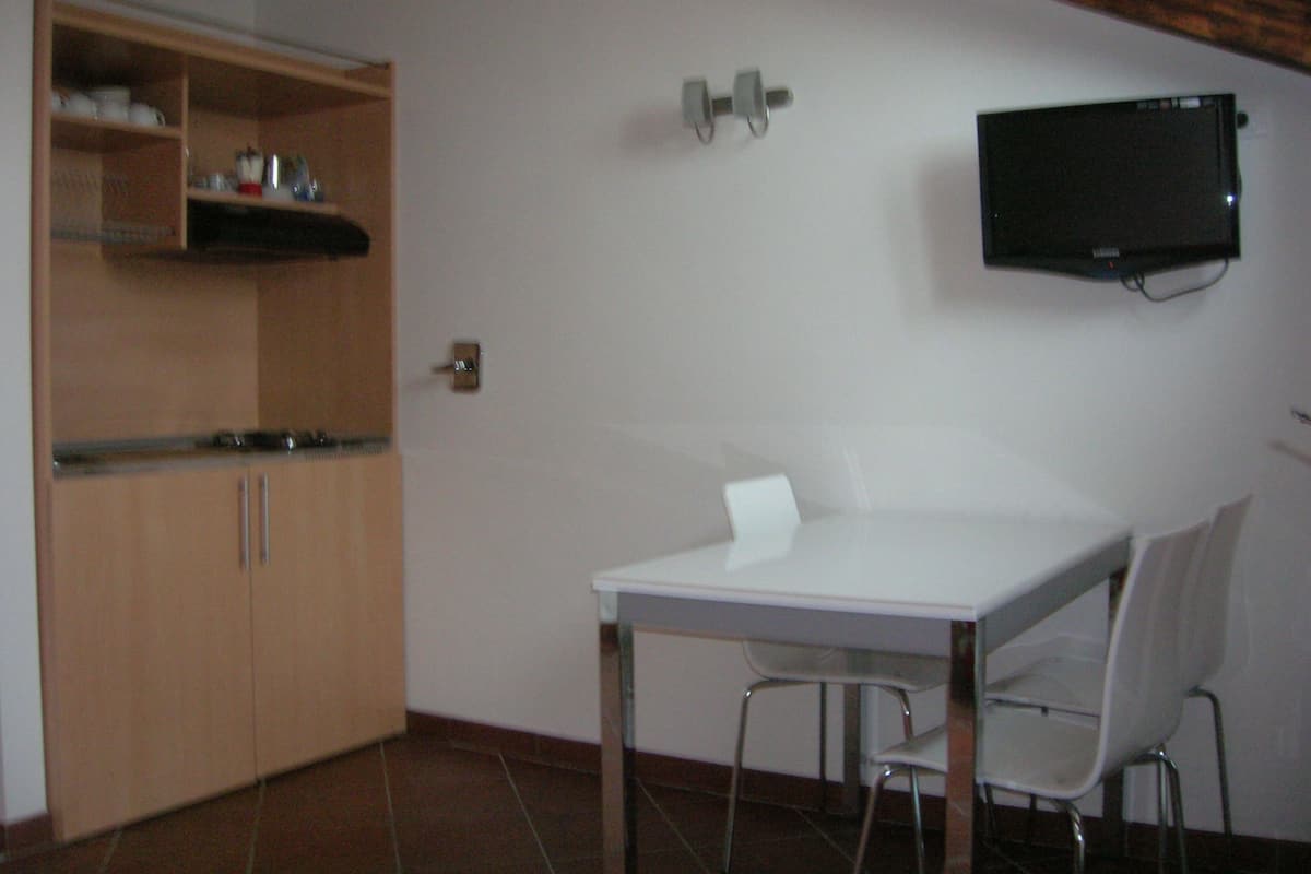 Departamento estándar, 2 habitaciones | Cocineta privada