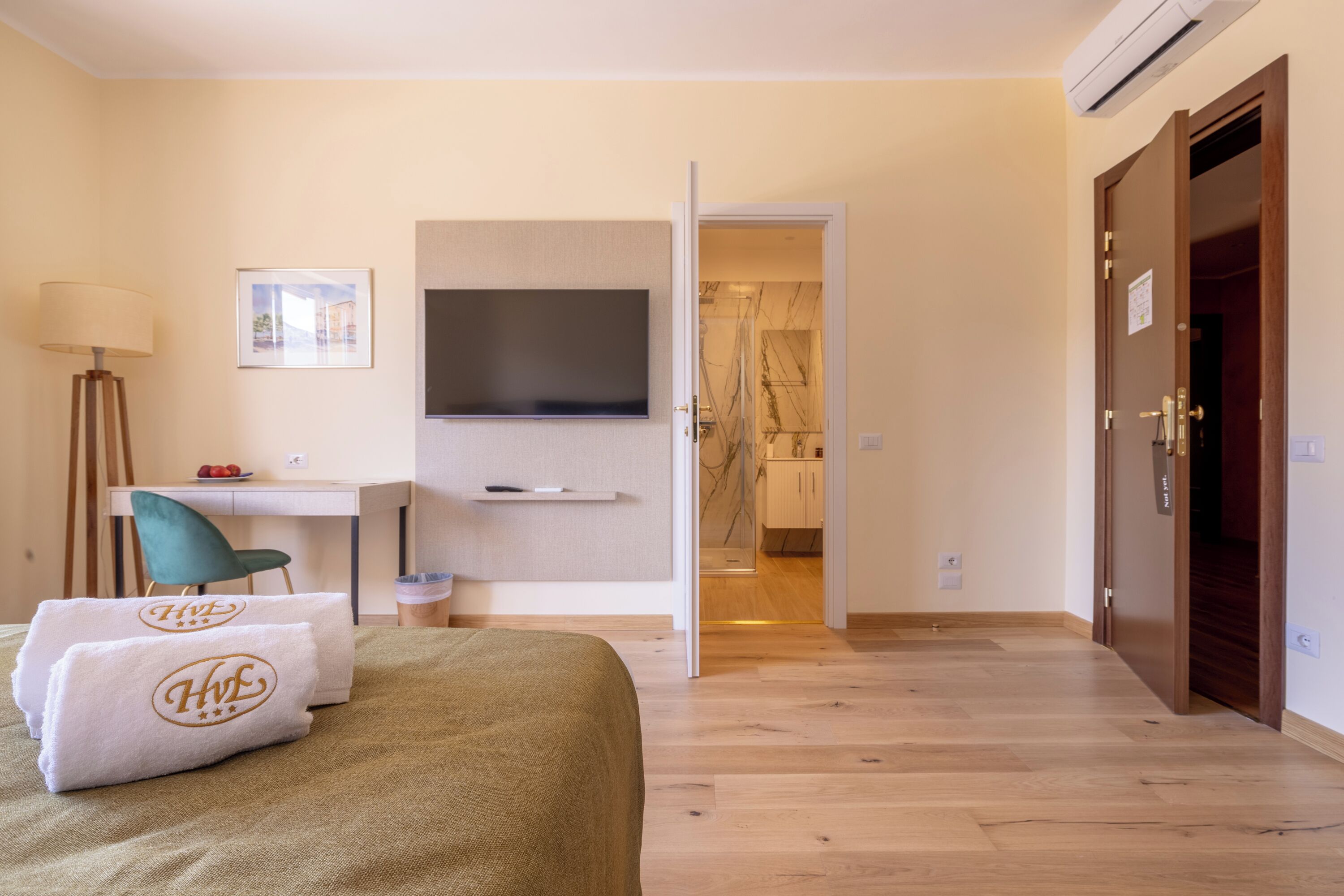 deluxe double room | 1 bedroom, egyptian cotton sheets, premium bedding, down duvets