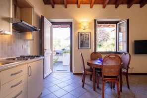 Premium Room, 1 Bedroom | Private kitchen - Hotel Villa Edy (Tremezzina)