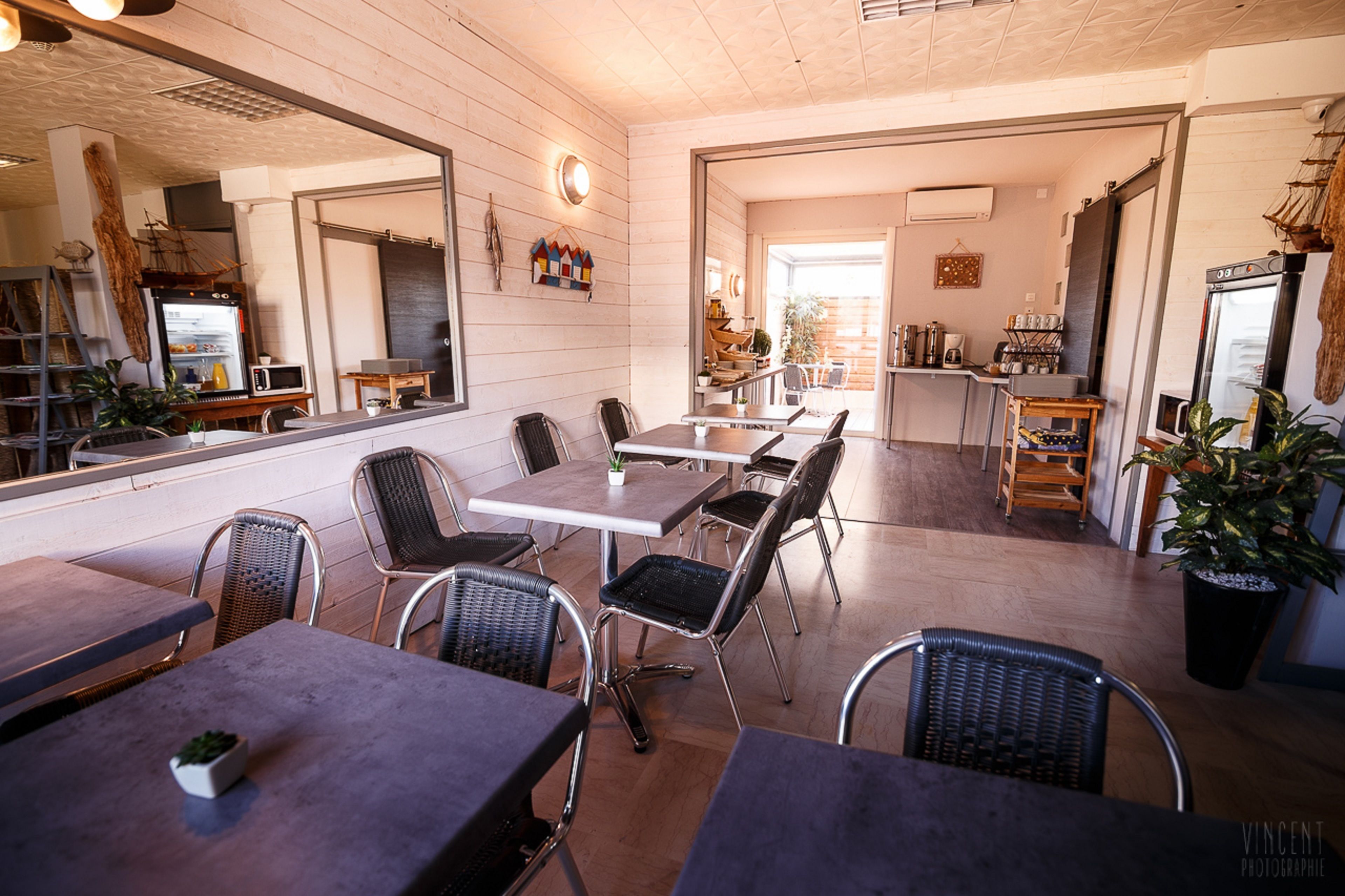 daily buffet breakfast (eur 11 per person)