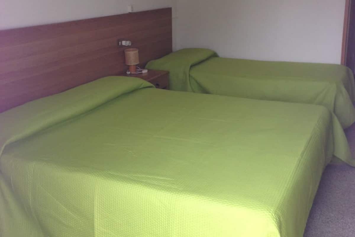 Triple Room, Balcony
