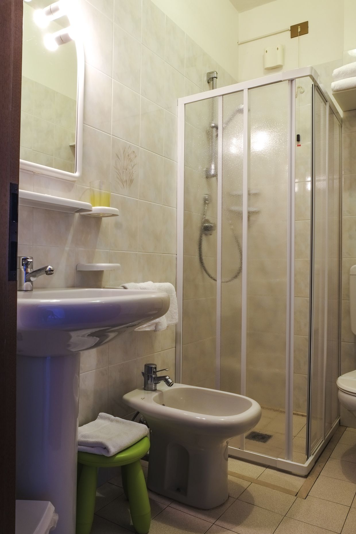 triple room, balcony | bathroom | shower, rainfall showerhead, free toiletries, hair dryer