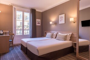 Superior Twin Room | Desk, blackout drapes, iron/ironing board, free WiFi - Paris France (Paris)