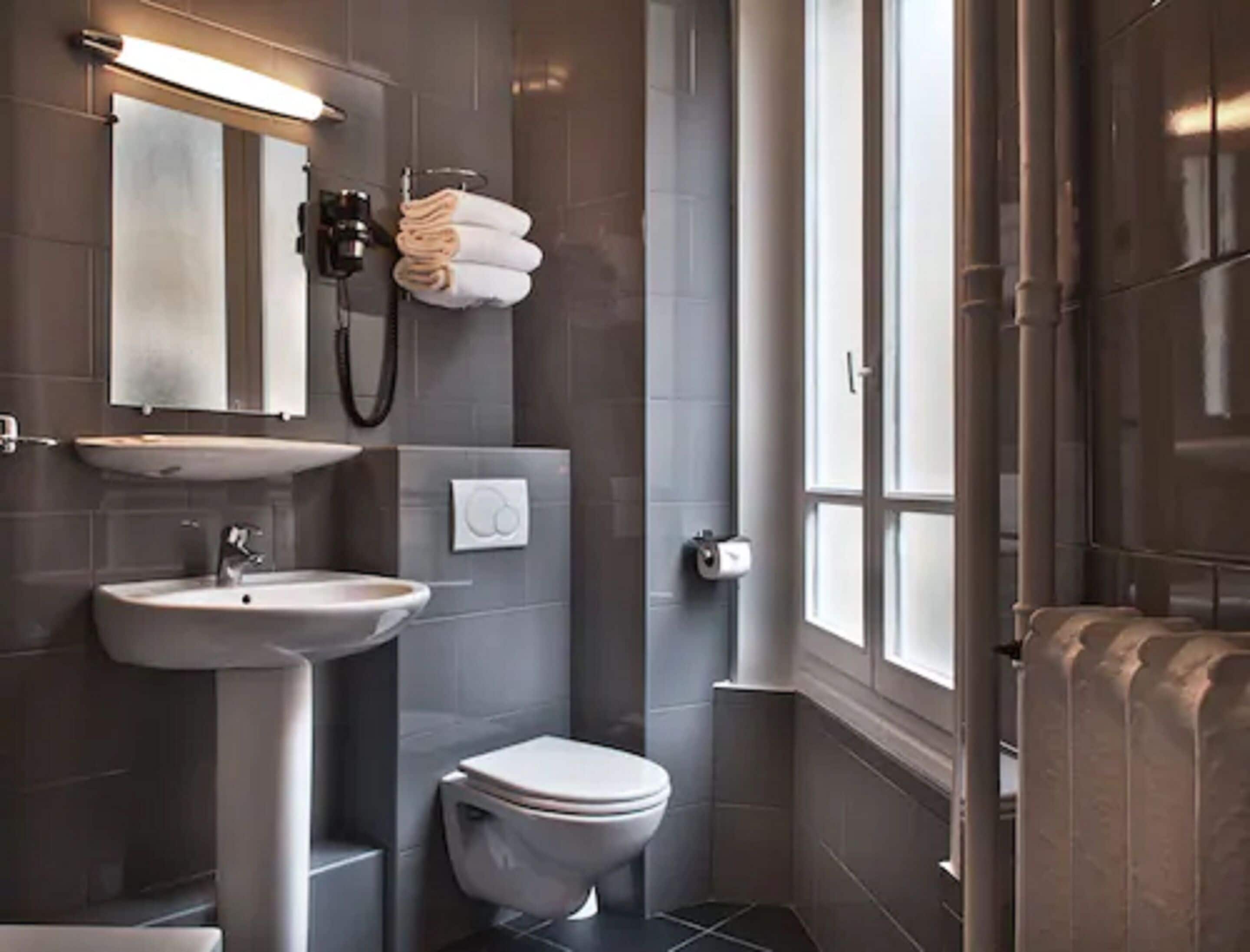 triple room | bathroom | hair dryer, towels