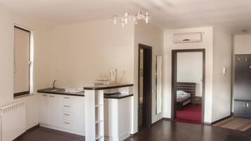 Kühlschrank, Mikrowelle