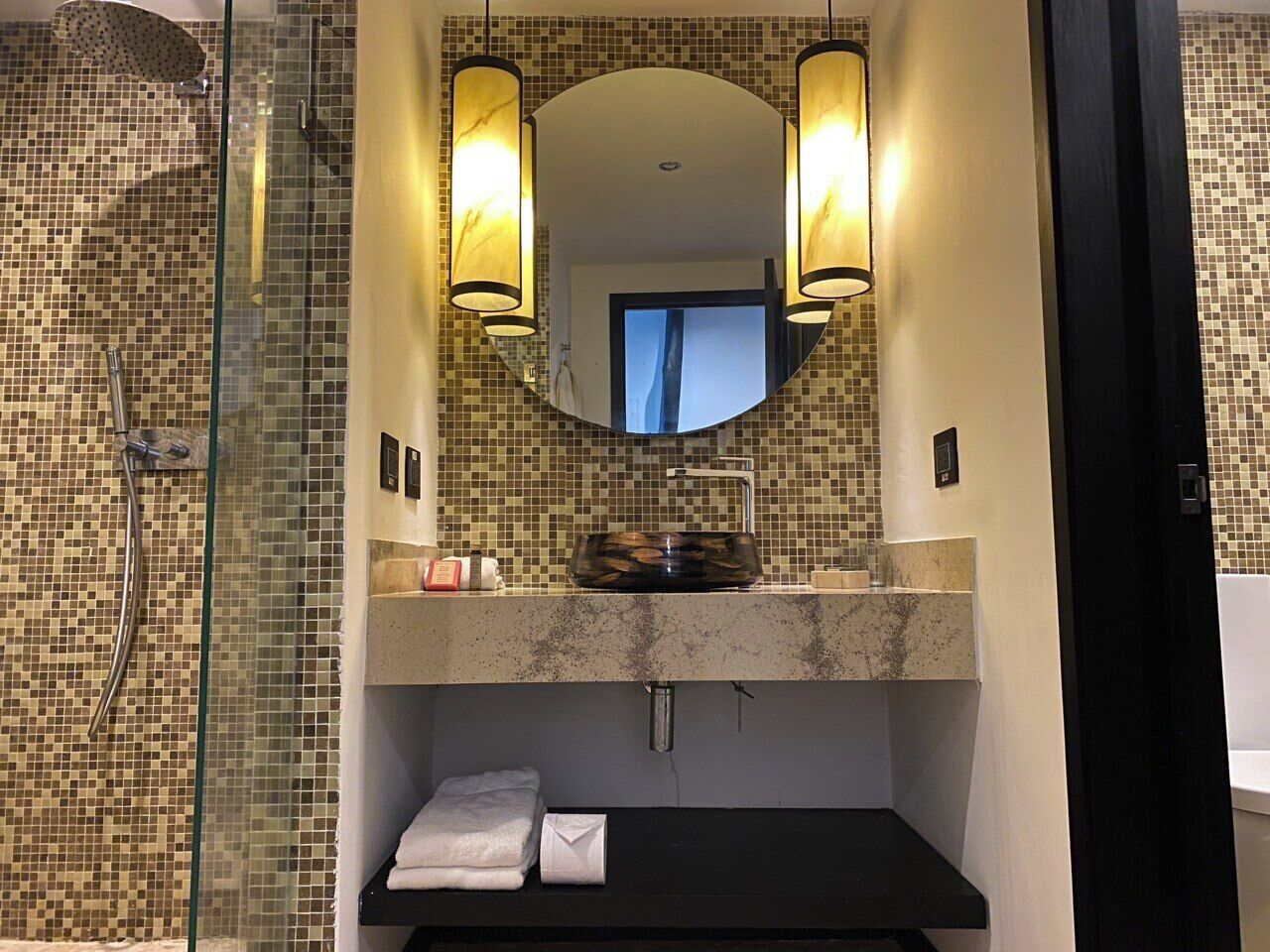Rainfall showerhead, hair dryer, slippers, towels
