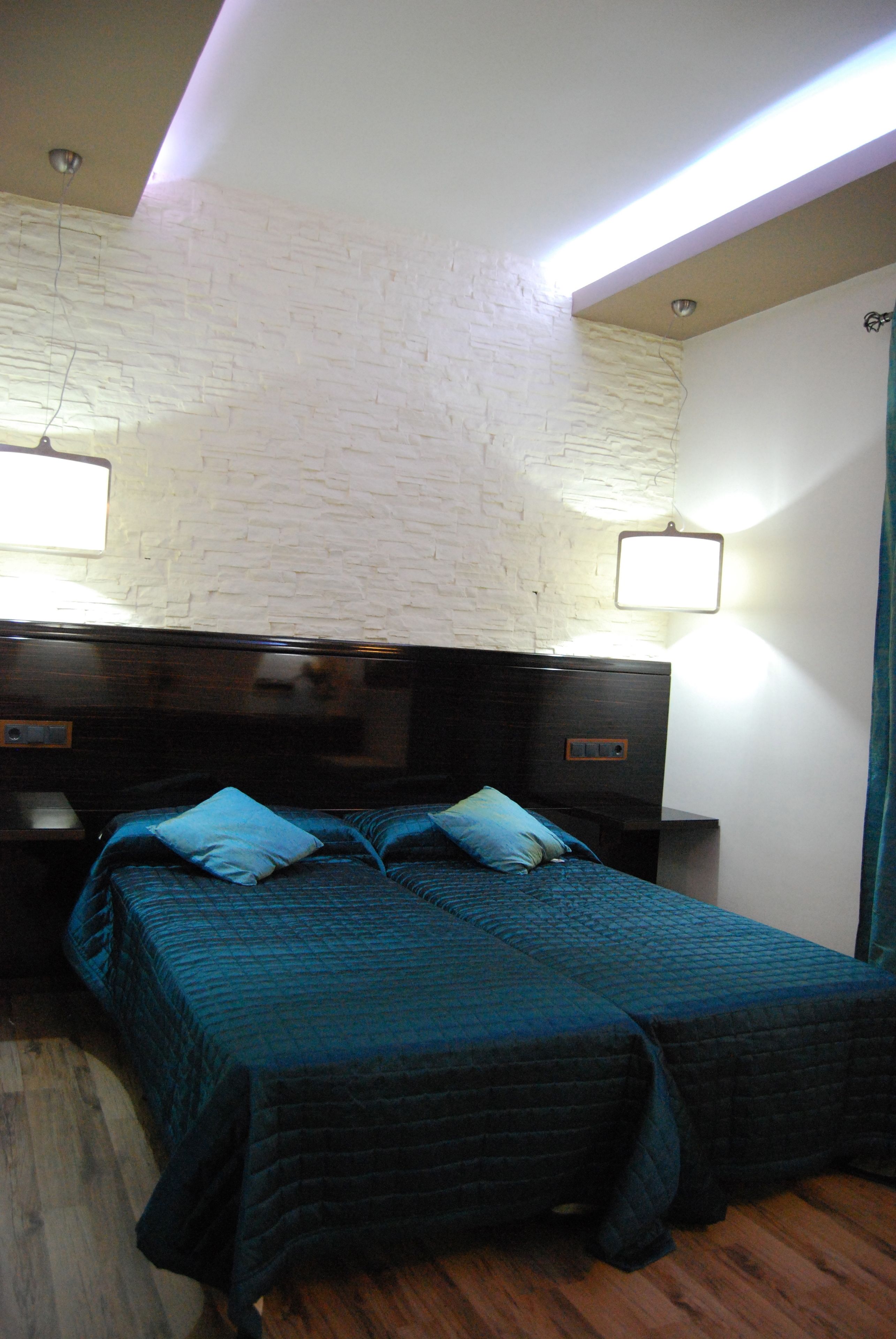 double room | in-room safe, individually decorated, individually furnished, desk