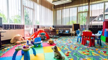 Children’s play area – indoor