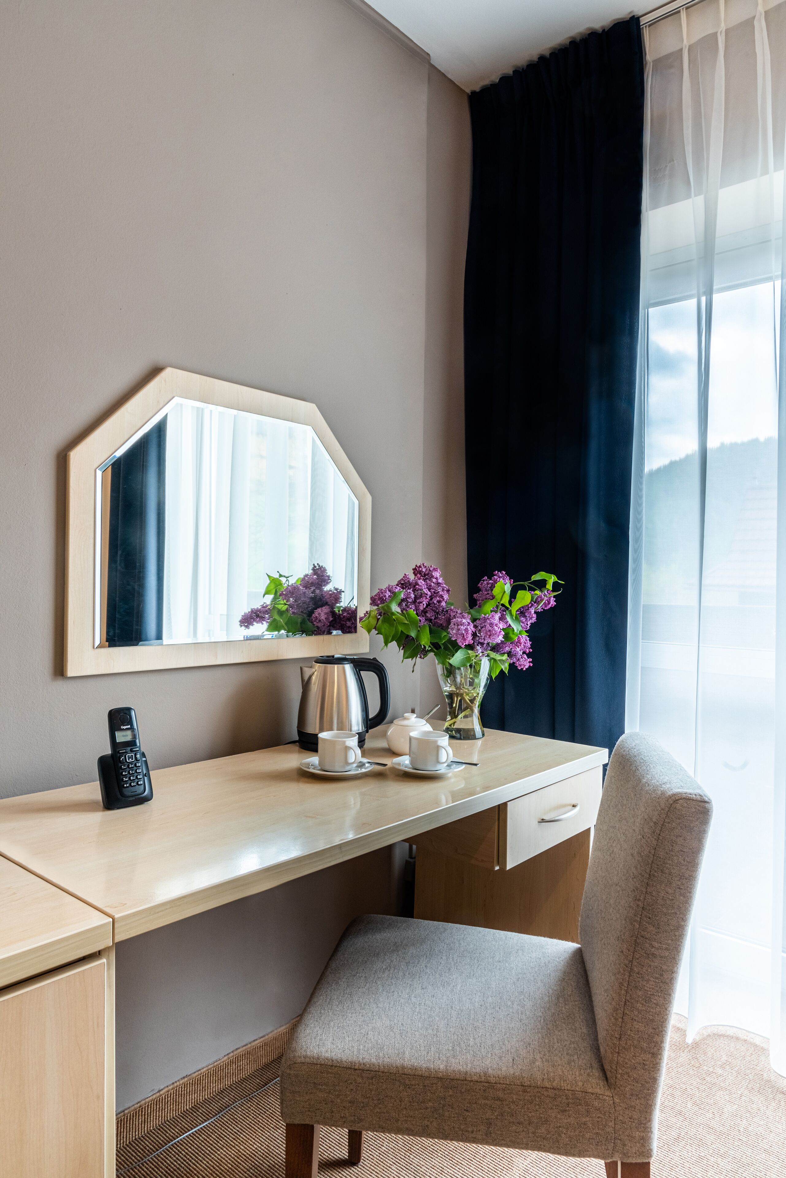 classic suite | in-room dining