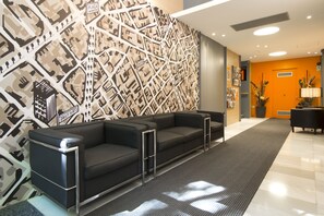 Lobby sitting area - Weflating Eixample (Barcelona)