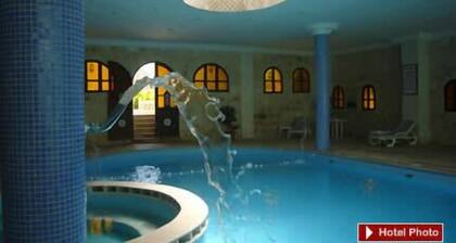 Amra Palace International Hotel