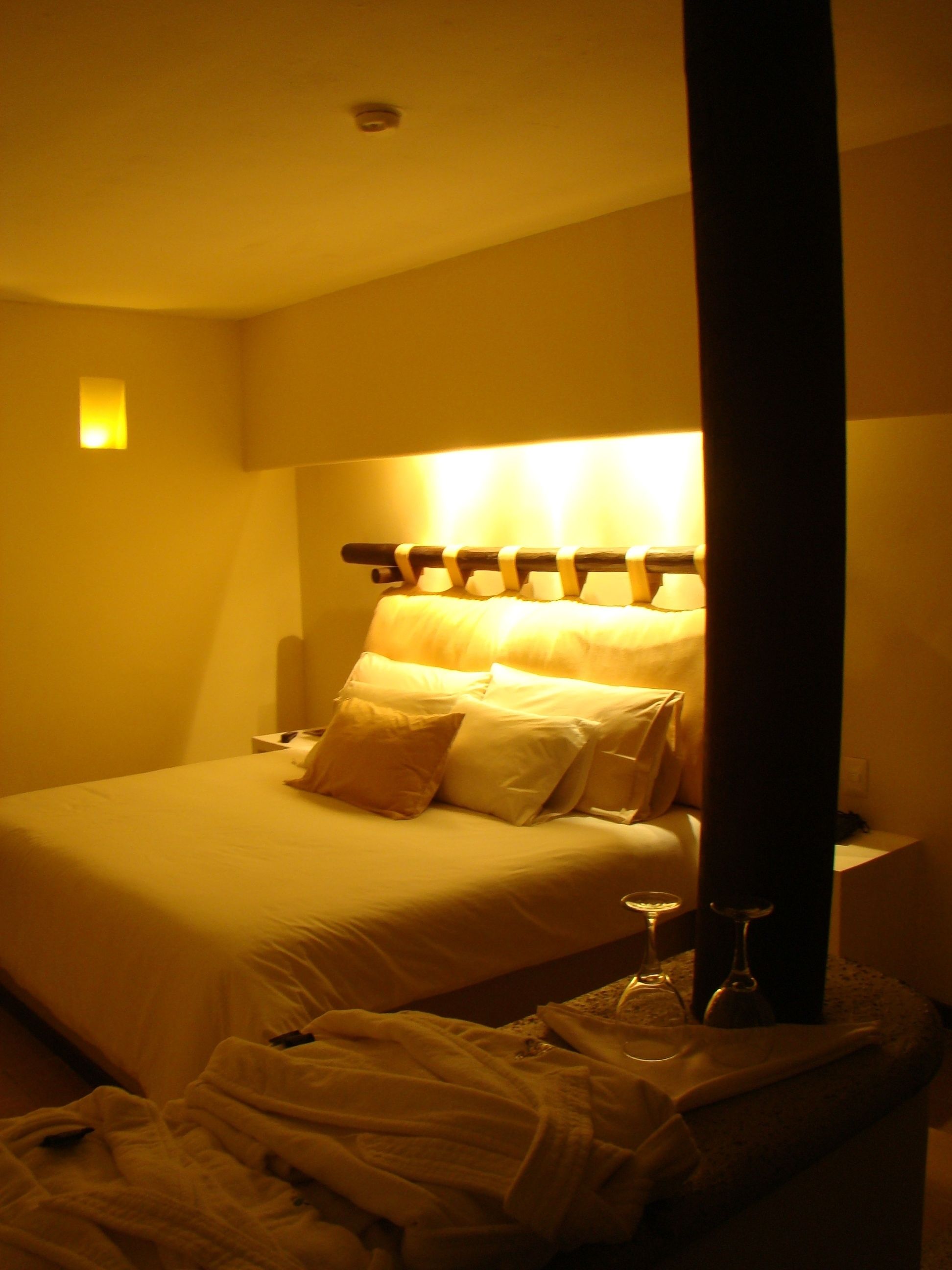 Standard Room, 1 Queen Bed