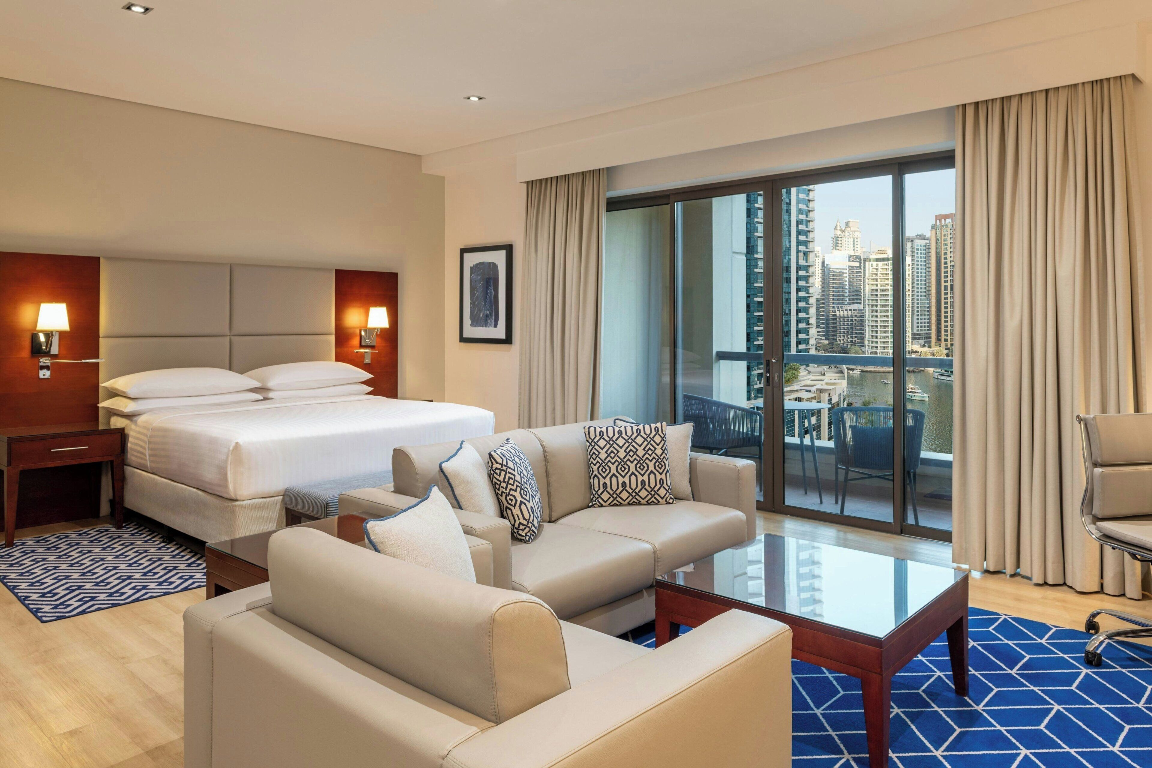 Club Studio, 1 Queen Bed | Premium bedding, minibar, in-room safe, individually decorated