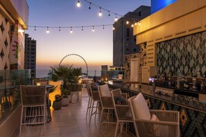 4 restaurants, breakfast, lunch, dinner served; Brazilian cuisine 