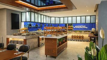 4 restaurants servant le petit déjeuner, spécialités Cuisine brésilienne