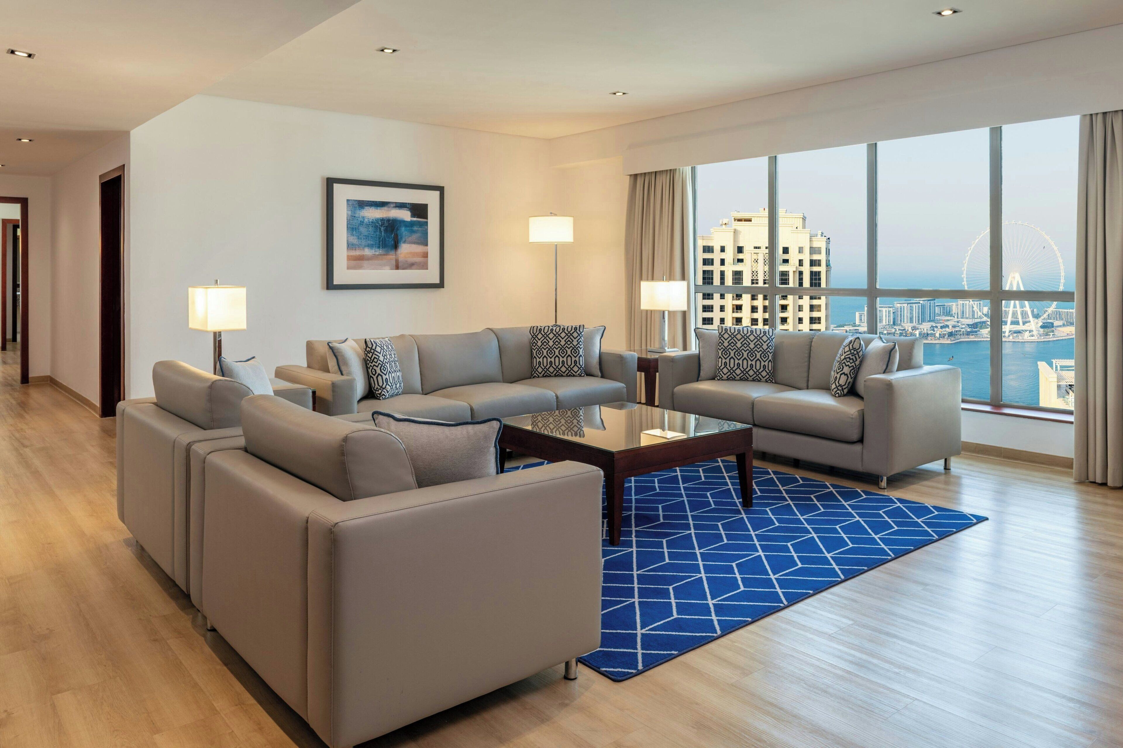 Télévision de 65 pouces avec chaînes par câble