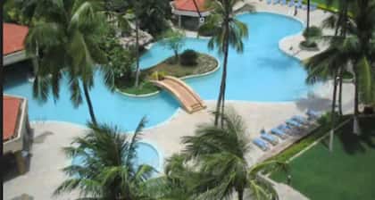 The Retreat Hotel & Convention Centre