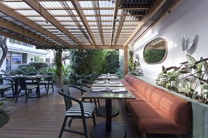 Frokost serveres