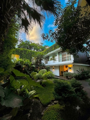 Property grounds - La Inmaculada Hotel (Guatemala City)