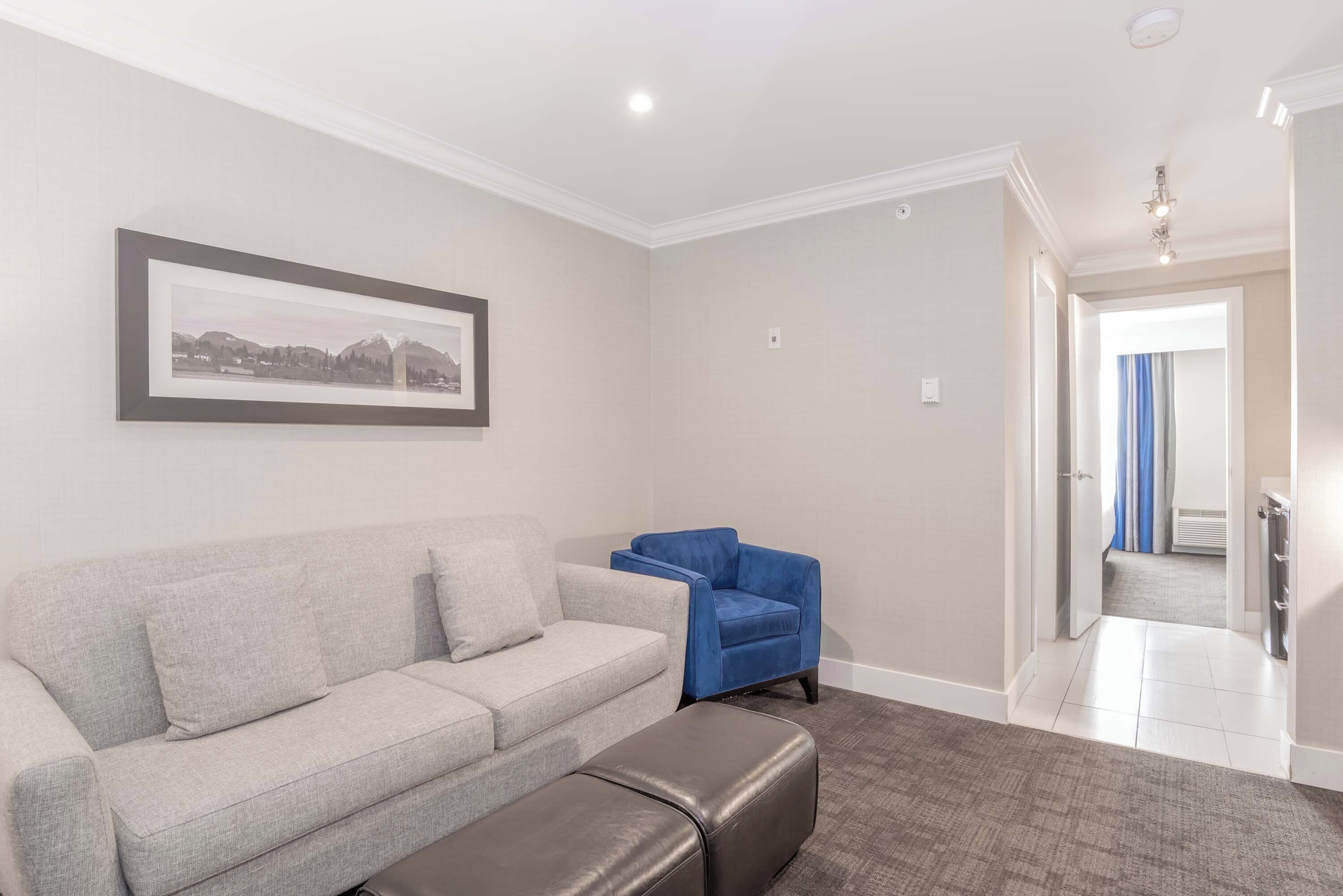 standard suite, 1 king bed, kitchenette | desk, iron/ironing board, free wifi, bed sheets