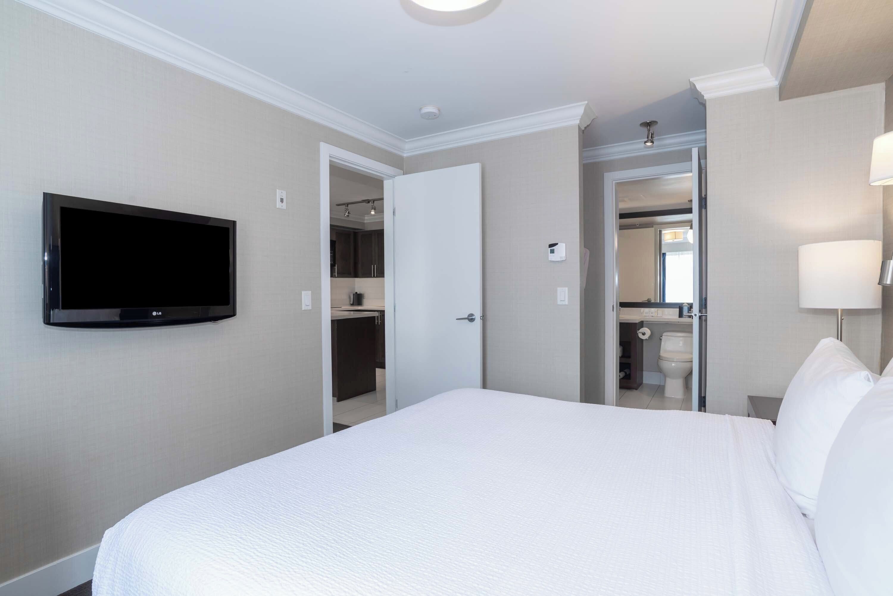 standard suite, 1 king bed with sofa bed, kitchen | desk, iron/ironing board, free wifi, bed sheets