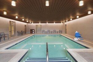 Una piscina techada