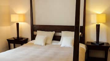 Standard Apartment, 2 Bedrooms | Iron/ironing board, cribs/infant beds, free WiFi