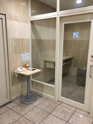 Lobby - Smile Hotel Sugamo (Tokyo)
