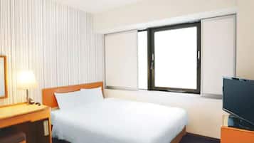 Desk, free WiFi, bed sheets