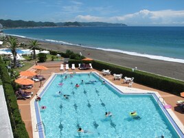 Piscina externa sazonal