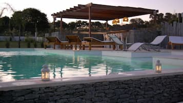 Outdoor pool, pool loungers