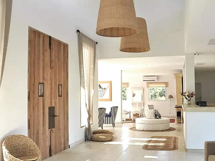 Pintu masuk hartanah