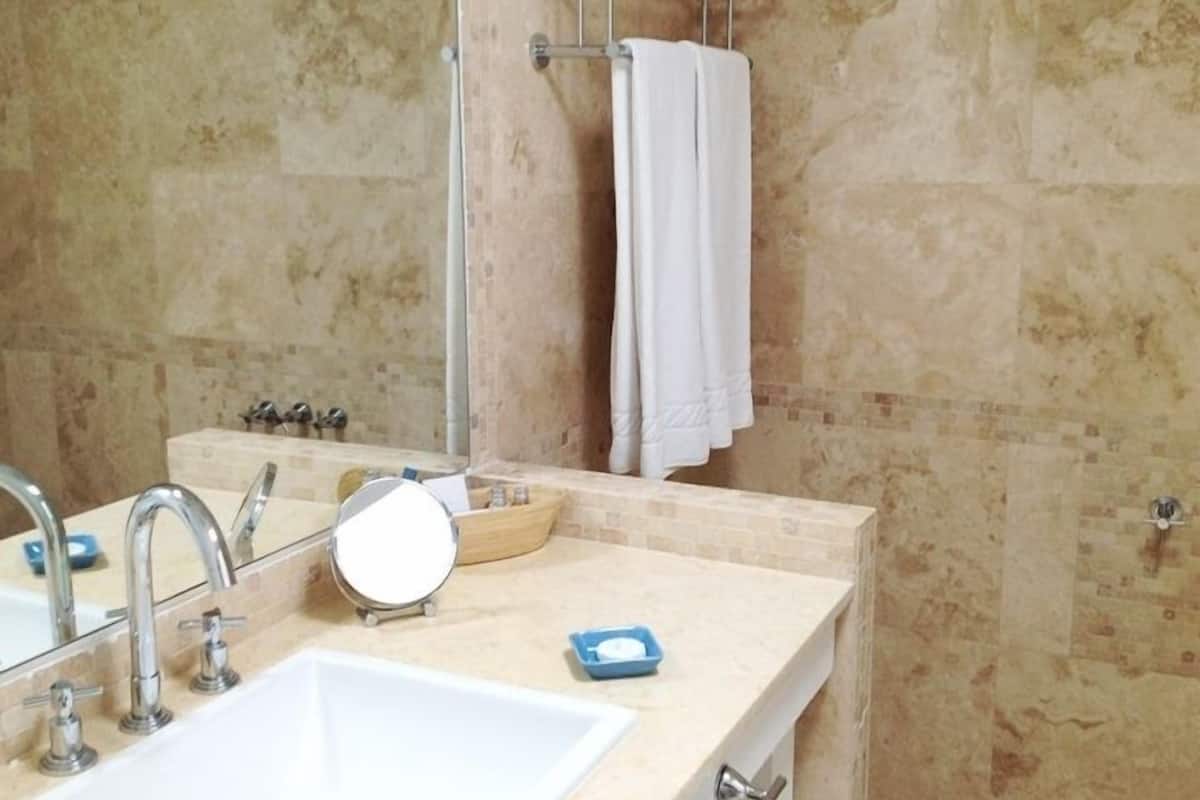 superior suite | bathroom sink